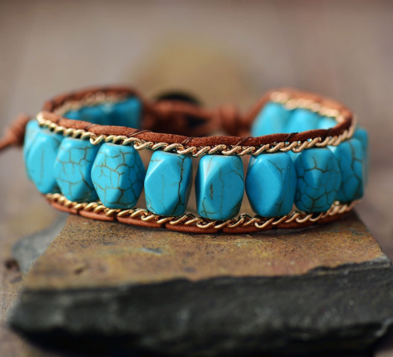 Outstanding Turquoise Leather Bracelet