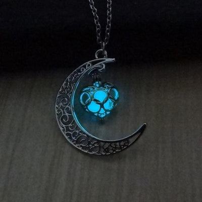 Glowing Heart of the Crescent Moon Pendant Necklace