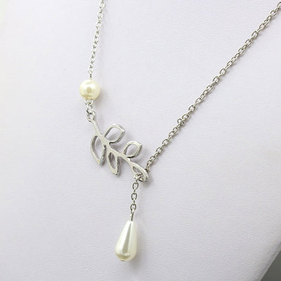 Lovely Leaves Lariat Pearl Necklace